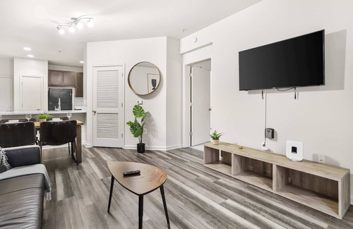 Arlington Apartment | Walk to Metro, Shop, and Dine