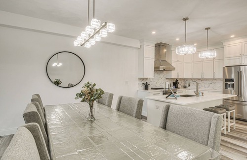 Grafton House | Walk to Mississippi River: Grafton Townhome!