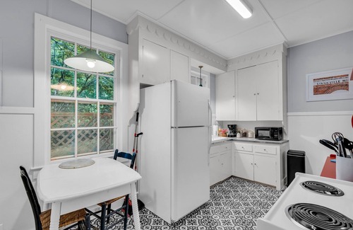 Starkville House | Walk to MSU | Cozy | Smart TVs