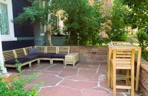 City Park West Apartment | Walk to Music, Cafe, Bars, Food & Hospital in Central Denver. Turo + 420 ok!