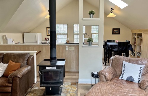 Nevada City House | Walk-to Nevada City Sweet 1-Bedroom Home
