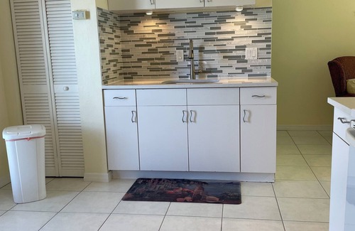 Laurel Apartment | Walk to Nokomis Beach 1-bedroom apartment with AC