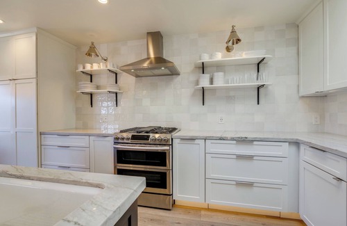 Outer Sunset House | Walk to Ocean Beach: Modern Home w/Fenced Yard