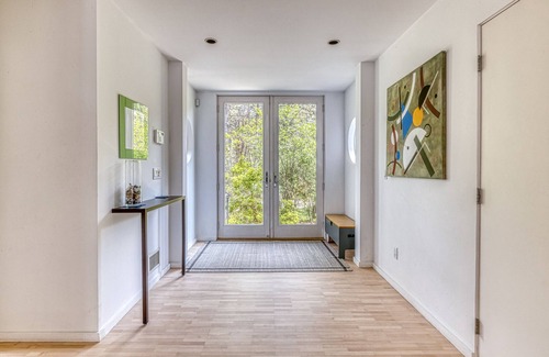 Amagansett House | Walk to Ocean Beach - Designer Home at the Dunes Nature Reserve