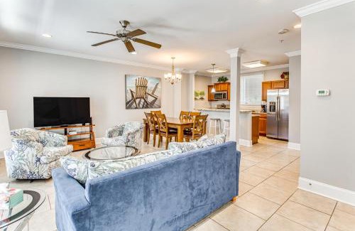 Myrtle Beach House | Walk to Ocean Myrtle Beach Townhome with Balcony!