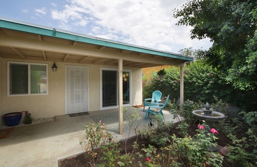 La Quinta Cove House | Walk to Old Town or Pickleball at Fritz Burns Park! #065321