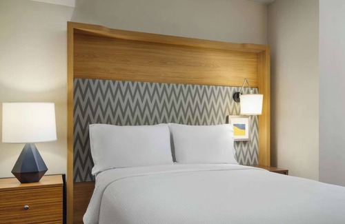 Financial District Hotel | Walk to One World Trade + Fitness Room & Wi-Fi