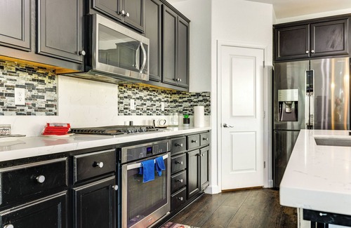 Tracy House | Walk to Parks: Mountain House Retreat w/Patio!