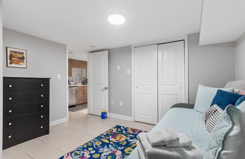 Stanton Park Apartment | Walk to Parks, Restaurants, Monuments & More!