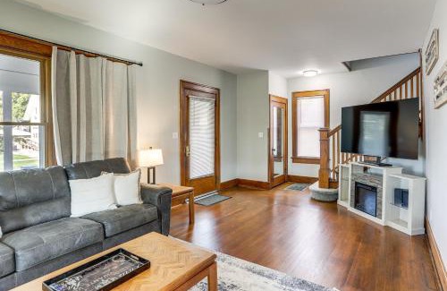 Port Clinton House | Walk to Port Clinton Lighthouse Home with Deck!