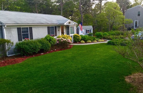 West Chatham House | Walk to Ridgevale Beach in 7 minutes, Central Air, Beautiful yard Fast Internet