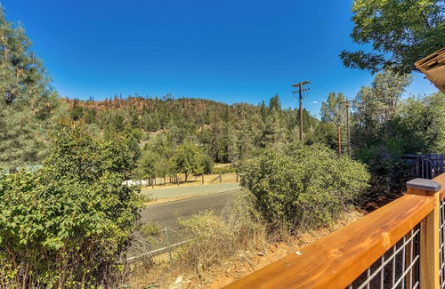 Lewiston Cottage | Walk to River: Tranquil Home w/Views in Lewiston