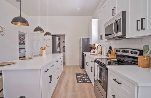 Eastside Promise Neighborhood Apartment | Walk to Riverwalk! 3BR/2BA Gem Near Fun Downtown!