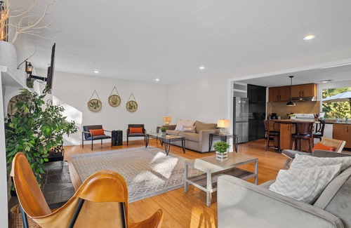 Hacienda House | Walk to Russian River - Casa Del Rio - Unit A