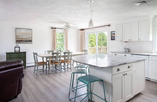 Eastward Look House | Walk to Scarborough, Central AC, 5 Bedroom, pet friendly