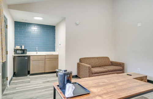 Port Huron Apartment | Walk to Shopping & Dining: Port Huron Studio