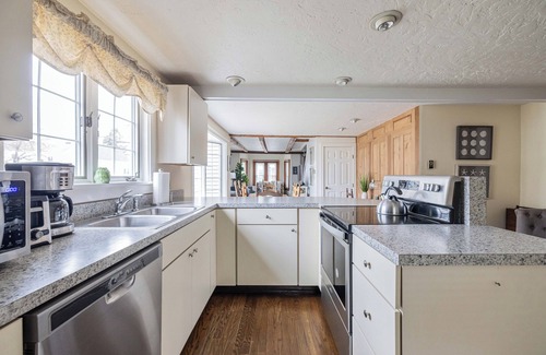 Kennebunk Condo | Walk to Shops & Beach. Cozy home with modern amenities for a memorable stay