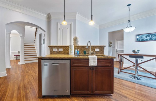 Loring Heights Apartment | Walk to Shops in Atlantic Station