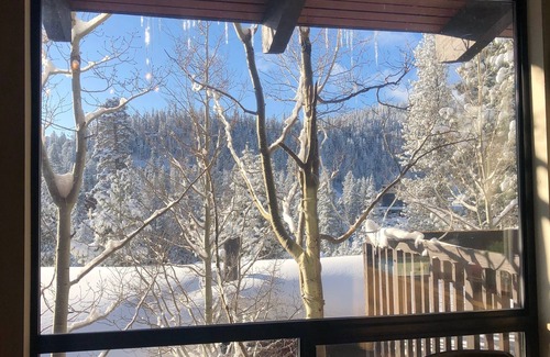 Mammoth Lakes House | Walk to Ski Lifts at Canyon Lodge! 4 Bedroom Home with Mtn Views & Wifi!