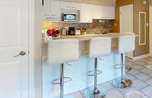 Craigleith Condo | Walk-to-slope condo w/fireplace, pool & tennis