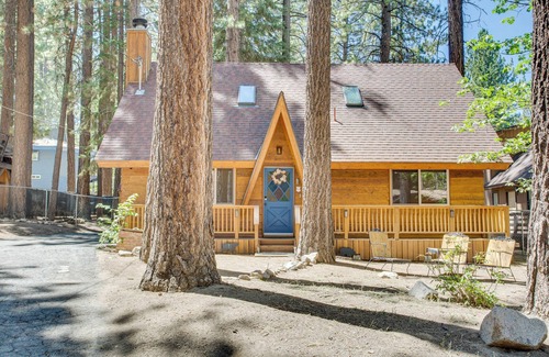 Summit Estates Cabin | Walk to Snow Summit! Cabin Near Chairlift/Shuttle