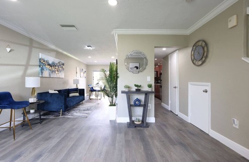 Carol City House | Walk to Stadium - 3BR King Bed Haven - Parking