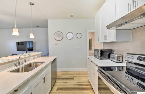 Fort Worth Apartment | Walk to TCU: Fort Worth Retreat w/Balcony!