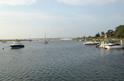 Noyack Cottage | Walk to the bay from this Sag Harbor cottage!