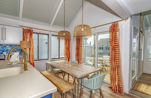 Bald Head Island Villa | Walk to the beach or pool in this cozy villa. 2 deck spaces with 2 golf carts for enjoyment