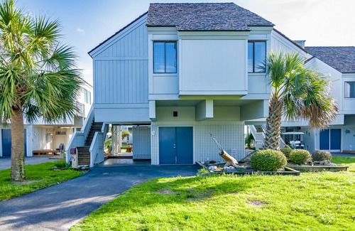 Bald Head Island Villa | Walk to the beach or pool in this cozy villa. 2 deck spaces with 2 golf carts for enjoyment