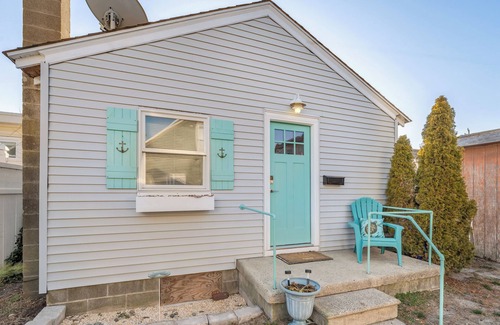 Wildwood Crest Cottage | Walk to the beach or Sunset Lake with a front yard and Pet-Friendly!