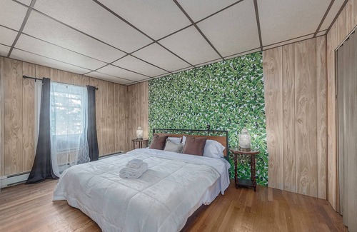 South Boston Apartment | Walk to the beach. 5 min from Boston Seaport.