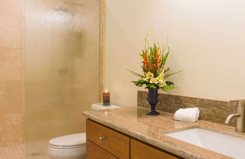 Princeville Condo | Walk to the Beach and Westin! Sleeps 6