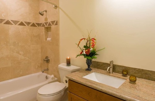 Princeville Condo | Walk to the Beach and Westin! Sleeps 6