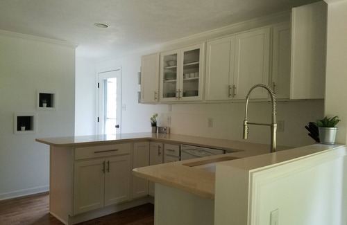 Holland House | Walk To The Beach, Hiking And Parks