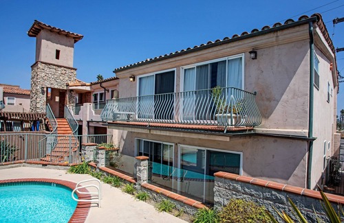 South Oceanside Condo | Walk to the beach - Mermaid's Pool Retreat