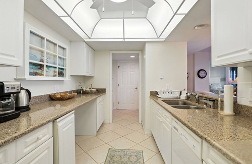 Vanderbilt Beach Condo | Walk To The Beach! Naples Condo w/Unobstructed Views Of The Gulf, Bay And Pool!