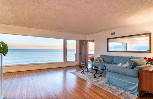 Pacific Palisades House | Walk to the Beach - Ocean View - Rare Gem