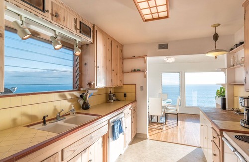 Pacific Palisades House | Walk to the Beach - Ocean View - Rare Gem