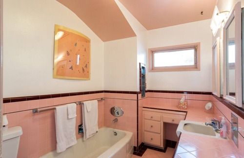 Pacific Palisades House | Walk to the Beach - Ocean View - Rare Gem