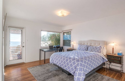 Pacific Palisades House | Walk to the Beach - Ocean View - Rare Gem