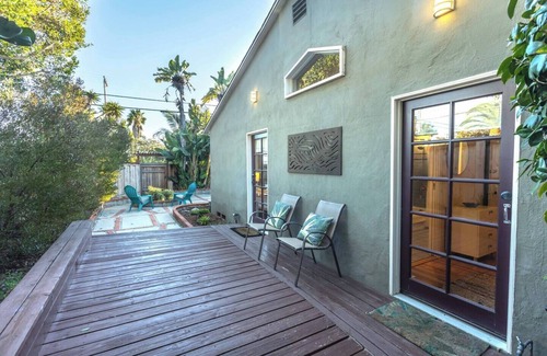 Encinitas House | Walk to the beach! The Moonlight Beach Bungalow