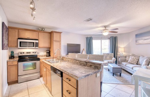 Avalon Beach Estates Condo | walk to the beach 1 minute across