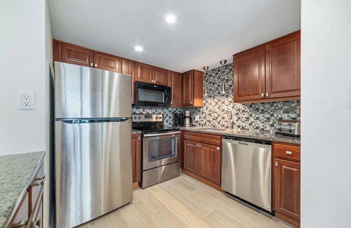 Ono Island Condo | Walk to the HangOut! | Island Winds East Beachfront | Pool | My Beach Getaways