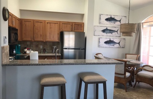 Lake Havasu City Condo | Walk to the lake ~ Cozy Condo
