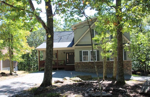 Lackawaxen House | Walk to the Lodge, pool and ski slopes. 4 Bedroom 3 Bath Sleeps 13