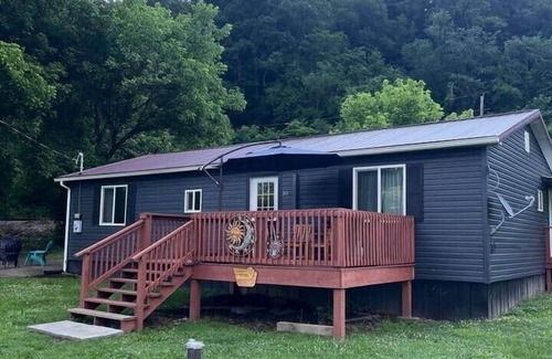 Meadow Bridge House | Walk to the New River