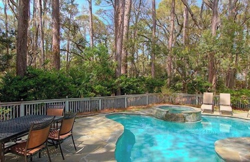 Heritage Woods House | Walk to the beach Private pool spa Dog friendly!