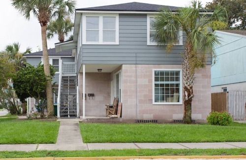 Jacksonville Beach House | Walk to the beach! Heart of Jax Beach!
