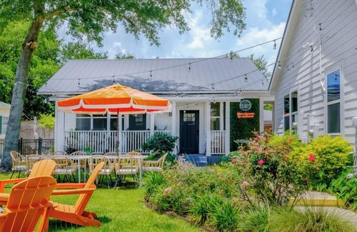 Ocean Springs House | Walk to town and beach